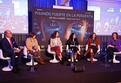 Mesa redonda de mujeres