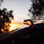 Osram refuerza la seguridad en carretera en verano con su baliza V16 IoT y otras soluciones